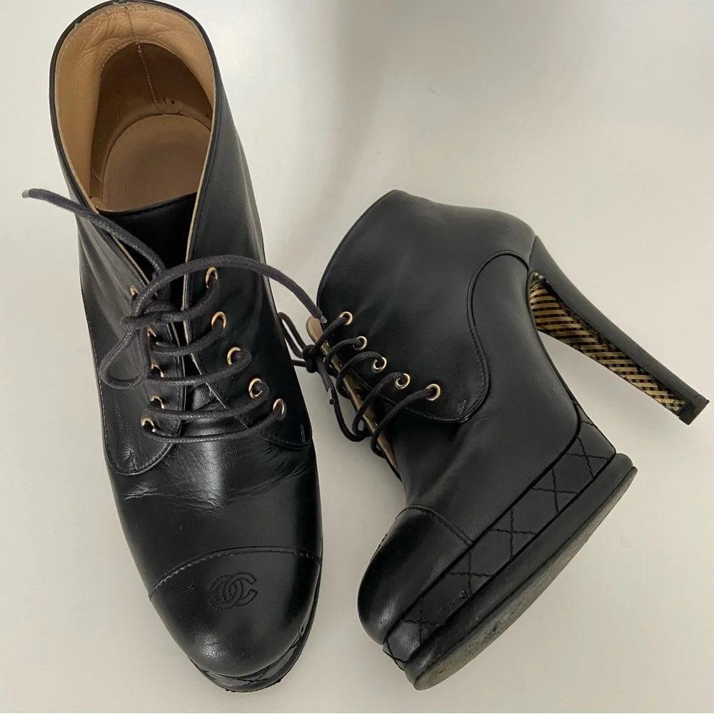Chanel Black Leather CC Cap Toe Lace Up Platform Ankle Boots